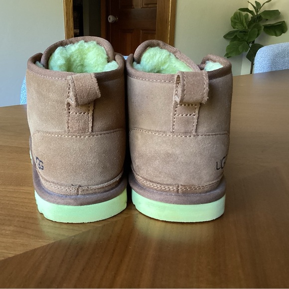 ‼️BF SALE‼️UGG Neumal Chestnut Brown Boots with Lime Green Bottoms - Picture 4 of 10